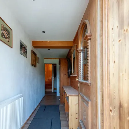 In Kirchberg Near Bus, Cleaning Included Appartement